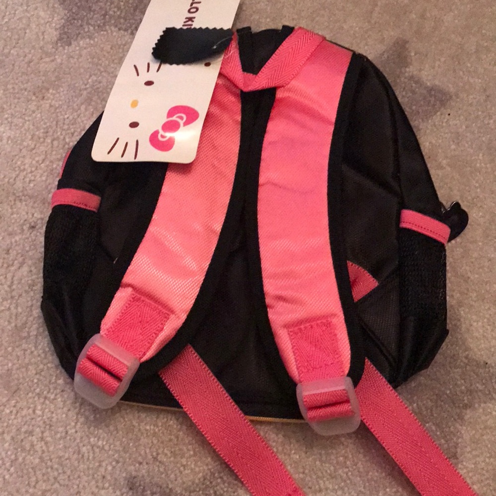Hello kitty backpack - Picture 2 of 3